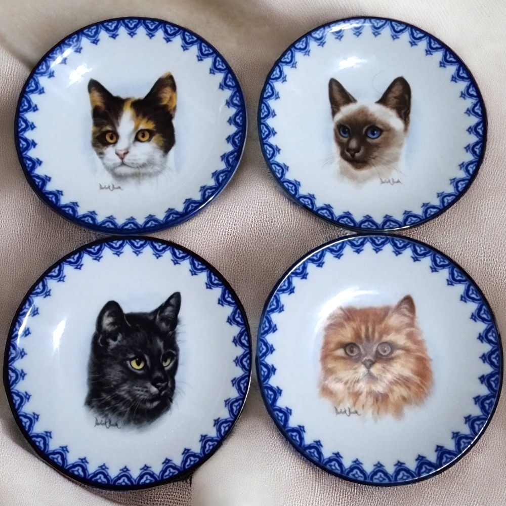 Vintage Derick Bown Mini Cat Plate Set